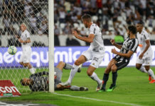 Atlético perde no Rio e chega à quarta derrota consecutiva na Série A