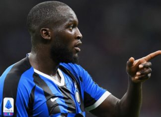 Jornalista sugere dar ’10 bananas’ a Lukaku e é afastado da TV após episódio de racismo