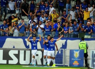 Cruzeiro vence o Vasco e se afasta da zona de rebaixamento do Brasileiro