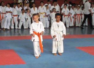 Alunos de Projeto Social Lutando Pelo Futuro ganham medalhas em Campeonato de Karatê Kyokushinkaikan