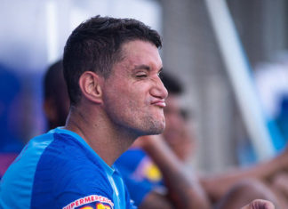 Thiago Neves entrou com ação na Justiça do Trabalho contra o Cruzeiro.