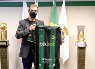 “Prefiro que xinguem o treinador”; Marquinhos Santos ameniza derrota do América-MG e ressalta importância da torcida